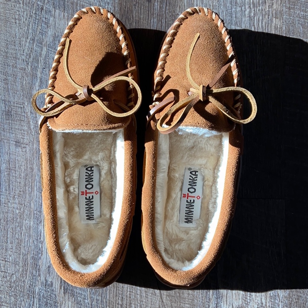 Minnetonka Pile Lined Hardsole Slippers